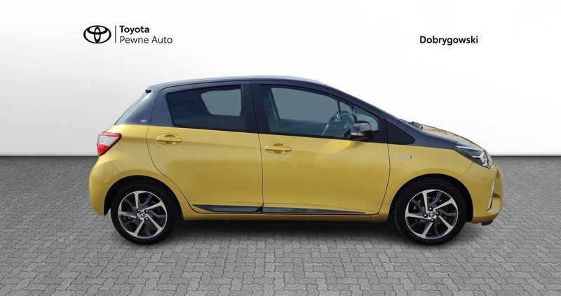 Toyota Yaris cena 71900 przebieg: 72380, rok produkcji 2019 z Starogard Gdański małe 301